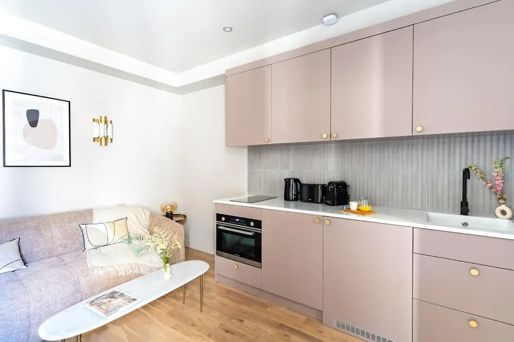 New - Tranquil & Cozy Lejlighed Paris